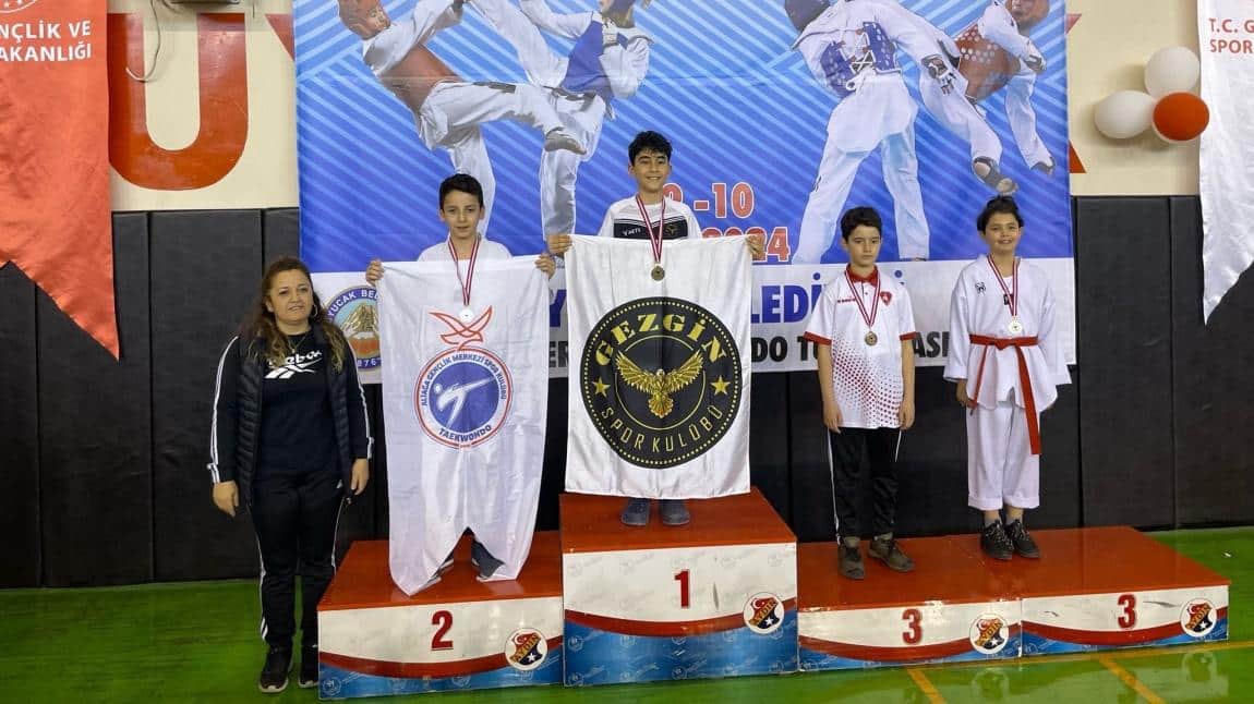 Öğrencimizden Taekwondo Turnuvası Minik Erkekler yarışmasında  ikincilik başarısı...